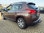 Peugeot 2008 1.2 VTi Allure met parkeersensoren en trekhaak en cruise controle en airco
