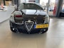 Alfa Romeo Giulietta 1.4 T Distinctive,Climate&Cruisecontrol,Elektrischpakket,Leder/Stof Bekleding,17 Inch Lmv