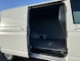 Volkswagen Transporter 2.0 TDI 150 PK AUTOMAAT HIGHLINE / L2H1 / 1e EIG. / CAMERA / STOELVERW / TREKHAAK / BLIND SPOT / CRUISE / AIRCO