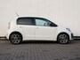 Volkswagen Up! 1.0 R-Line 60 pk | Climate control | Cruise control | Steunhaak | 16" Triangle | Camera