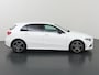 Mercedes-Benz A-klasse 180 Business Solution AMG Night Upgrade | Widescreen | Night | Sfeerverlichting | Stoelverwarming |