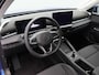 Volkswagen T-Roc 1.5 eTsi Life First Edition | Trekhaak | Stoel- & Stuurverwarming | Dodehoek detectie | Camera |