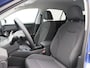 Volkswagen T-Roc 1.5 eTsi Life First Edition | Trekhaak | Stoel- & Stuurverwarming | Dodehoek detectie | Camera |