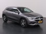 Mercedes-Benz GLA 200 Business Solution Luxury | Trekhaak | Stoelverwarming | Getint glas | Achteruitrijcamera |