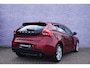 Volvo V40 1.5 T3 Inscription | Adaptieve Cruise | Blis | Memory | Panoramadak | LED | Standkachel | Keyless | On Call | Camera | Leder |