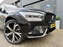 Volvo XC60 2.0 T8 Plug-in hybrid AWD Plus Black Edition trekhaak, panoramadak