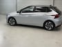 Hyundai i20 1.0 T-GDI Premium / Navigatie / Camera / Stoel- en Stuurverwarming / Adaptive Cruise Control / BOSE Audio / Climate Control / LED Verlichting / Digitaal Dashboard /
