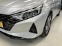 Hyundai i20 1.0 T-GDI Premium / Navigatie / Camera / Stoel- en Stuurverwarming / Adaptive Cruise Control / BOSE Audio / Climate Control / LED Verlichting / Digitaal Dashboard /