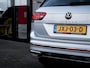 Volkswagen Tiguan 1.5 TSI R-Line Business+ | IQ Light | Navigatie | Camera | Matrix LED | Adaptieve Cruise Control | Navigatie | Virtual Cockpit | Apple Carplay | Android Auto | Metallic Lak | 3x R-Line | 19'' Lichtmetalen Velgen |
