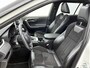 Toyota RAV4 2.5 Hybrid Bi-Tone Panoramisch glazen dak | BEARLOCK | Dealer Onderhouden | Stoel + Stuurverwarming | JBL | Blindspot | PDC | Navigatie |