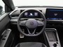 Volkswagen T-Roc 1.5 eTsi R-Line First Edition | Trekhaak | Black Style | Full LED | Stoel- & Stuurverwarming | Camera |