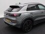 Volkswagen T-Roc 1.5 eTsi R-Line First Edition | Trekhaak | Black Style | Full LED | Stoel- & Stuurverwarming | Camera |