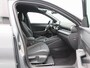 Volkswagen T-Roc 1.5 eTsi R-Line First Edition | Trekhaak | Black Style | Full LED | Stoel- & Stuurverwarming | Camera |