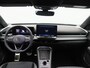 Volkswagen T-Roc 1.5 eTsi R-Line First Edition | Trekhaak | Black Style | Full LED | Stoel- & Stuurverwarming | Camera |