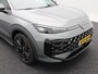 Volkswagen T-Roc 1.5 eTsi R-Line First Edition | Trekhaak | Black Style | Full LED | Stoel- & Stuurverwarming | Camera |
