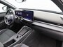 Volkswagen T-Roc 1.5 eTsi R-Line First Edition | Trekhaak | Black Style | Full LED | Stoel- & Stuurverwarming | Camera |