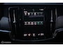 Volvo V90 2.0 T6 AWD Inscription 340 pk | Trekhaak | Panoramadak | Pine Grey | NL auto NAP | Camera | Dealer OH | 1e eigenaar | Zonneschermen |