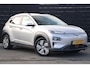 Hyundai Kona Electric EV Premium 64 kWh | Leder | Stoel-/Stuurverwarming | HUD | Pano | Premium audio
