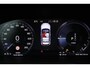 Volvo XC40 T4 Recharge R-Design | Stoelverwarming | Trekhaak | Panoramadak | Parkeercamera | Glossy Black | Keyless