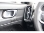 Volvo XC40 T4 Recharge R-Design | Stoelverwarming | Trekhaak | Panoramadak | Parkeercamera | Glossy Black | Keyless