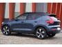 Volvo XC40 T4 Recharge R-Design | Stoelverwarming | Trekhaak | Panoramadak | Parkeercamera | Glossy Black | Keyless
