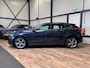 Volvo V40 1.6 T3 Momentum / LEDER / NAVI / CAMERA /