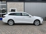 SEAT Leon Sportstourer 1.4 TSI eHybrid PHEV Xcellence / AUTOMAAT/ PANO/ STUUR+STOELVERWARM./ PARK.SENSOREN/ CAMERA/ ACC/ DODEHOEK/ FULL LINK/ DIGITAL DASH/ RIJ-MODI/ NAVI/ DAB/ CLIMA/ LED/ ISOFIX/ 17'' LMV