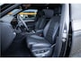 Volkswagen Touareg 3.0 TSi 4MOTION R - Panorama | Luchtvering | Elek. Trekhaak | Memory | 360 Camera