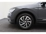 Volkswagen Tiguan 1.5 TSI ACT Comfortline Business LED, Navigatie, ACC, Trekhaak, Lane Assist, PDC