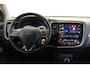 Mitsubishi Outlander 2.0 / CarPlay / Trekhaak / Cam / 4s Band