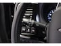 Mitsubishi Outlander 2.0 / CarPlay / Trekhaak / Cam / 4s Band