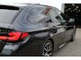 BMW 5-Serie Touring 530e M-Sport | Laser| Panoramadak |Sfeerverlichting | Trekhaak | Comfortstoelen | Carplay | Assist | 49dkm !!