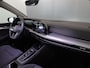 Volkswagen Golf 1.0 eTSI Life 110 pk Automaat (DSG) | Verlengde garantie | Navigatie | Panoramadak | Parkeersensoren | Achteruitrijcamera | Autom. airco (3 zones) |