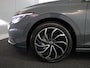 Volkswagen Golf 1.0 eTSI Life 110 pk Automaat (DSG) | Verlengde garantie | Navigatie | Panoramadak | Parkeersensoren | Achteruitrijcamera | Autom. airco (3 zones) |