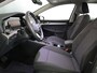Volkswagen Golf 1.0 eTSI Life 110 pk Automaat (DSG) | Verlengde garantie | Navigatie | Panoramadak | Parkeersensoren | Achteruitrijcamera | Autom. airco (3 zones) |