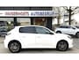 Peugeot 208 Benzine * Automaat * 100 Pk Style JXX-10-S. * Navigatie * Airco * Achteruitrij Camera * Cruise Control * Apple Carplay / Android Auto * L.M. Velgen * Vingerhoets; Vierde Generatie Eersteklas Service. Al meer dan 100 jaar een begrip in de Brabantse Kempen.