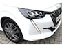 Peugeot 208 Benzine * Automaat * 100 Pk Style JXX-10-S. * Navigatie * Airco * Achteruitrij Camera * Cruise Control * Apple Carplay / Android Auto * L.M. Velgen * Vingerhoets; Vierde Generatie Eersteklas Service. Al meer dan 100 jaar een begrip in de Brabantse Kempen.