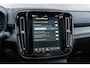 Volvo EC40 Single Motor Extended Range Plus 82 kWh | Trekhaak | Panoramadak | Keyless | Harman Kardon Audio | Elektrische Achterklep | 360 camera | Stoel-/Stuurverwarming | Adaptieve Cruise | Getint Glas | Luxe Bekleding |