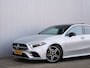 Mercedes-Benz A-klasse 180 Business Solution AMG 136 Pk Automaat Navi / DAB / Pano-dak / Apple Carplay / Camera