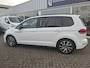 Volkswagen Touran 1.5 TSI R-line 7p carplay navi camera virtual cockpit. panoramdak keyless trekhaak