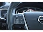 Volvo V40 T3 Automaat Polar+ Sport | Trekhaak | Panoramadak | Climate Control | Stoelverwarming | Parkeerverwarming | Volvo on Call | Harman Kardon Premium Audio | Parkeercamera | Parkeersensoren voor + achter | Keyless Entree