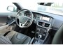 Volvo V40 T3 Automaat Polar+ Sport | Trekhaak | Panoramadak | Climate Control | Stoelverwarming | Parkeerverwarming | Volvo on Call | Harman Kardon Premium Audio | Parkeercamera | Parkeersensoren voor + achter | Keyless Entry