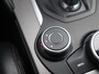 Alfa Romeo Giulia 2.0T Super Adaptive CC / Navi/ Camera /Pdc / Carplay /Stoel/Stuurverw / Automaat Gechipt