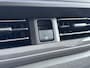 Volkswagen e-Transporter Caravelle 32 L1H1 Life 64 kWh Automaat 8 PERSOONS / garantie tot 12-2027 / WLTP 305 km / Stone Gray / Warmtepomp / Apple Carplay/Android Auto / Licht en zicht-pakket / Keyless entry / draadloze telefoonlader /