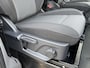 Volkswagen e-Transporter Caravelle 32 L1H1 Life 64 kWh Automaat / NIEUW/ Fabrieksgarantie tot 12-2027 / 8 Persoons / Stone Gray / Warmtepomp / Apple Carplay/Android Auto / Licht en zicht-pakket / Keyless entry / draadloze telefoonlader /