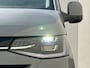 Volkswagen e-Transporter Caravelle 32 L1H1 Life 64 kWh Automaat 8 PERSOONS / garantie tot 12-2027 / WLTP 305 km / Stone Gray / Warmtepomp / Apple Carplay/Android Auto / Licht en zicht-pakket / Keyless entry / draadloze telefoonlader /