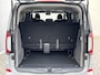 Volkswagen e-Transporter Caravelle 32 L1H1 Life 64 kWh Automaat / NIEUW/ Fabrieksgarantie tot 12-2027 / 8 Persoons / Stone Gray / Warmtepomp / Apple Carplay/Android Auto / Licht en zicht-pakket / Keyless entry / draadloze telefoonlader /