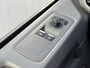 Volkswagen e-Transporter Caravelle 32 L1H1 Life 64 kWh Automaat 8 PERSOONS / garantie tot 12-2027 / WLTP 305 km / Stone Gray / Warmtepomp / Apple Carplay/Android Auto / Licht en zicht-pakket / Keyless entry / draadloze telefoonlader /