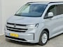 Volkswagen e-Transporter Caravelle 32 L1H1 Life 64 kWh Automaat 8 PERSOONS / garantie tot 12-2027 / WLTP 305 km / Stone Gray / Warmtepomp / Apple Carplay/Android Auto / Licht en zicht-pakket / Keyless entry / draadloze telefoonlader /
