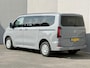 Volkswagen e-Transporter Caravelle 32 L1H1 Life 64 kWh Automaat 8 PERSOONS / garantie tot 12-2027 / WLTP 305 km / Stone Gray / Warmtepomp / Apple Carplay/Android Auto / Licht en zicht-pakket / Keyless entry / draadloze telefoonlader /